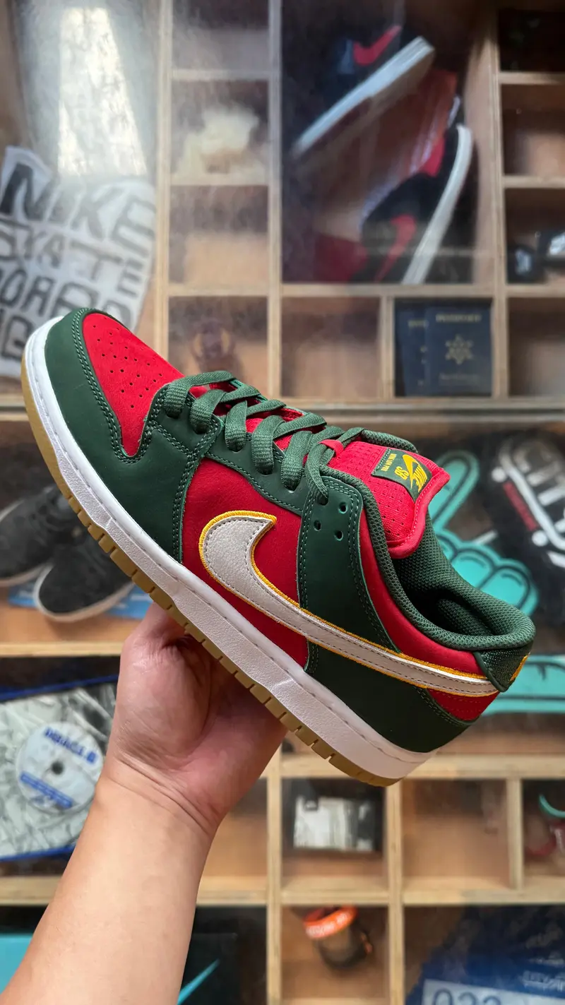 Nike SB Dunk Low PRM "Seattle Supersonics"