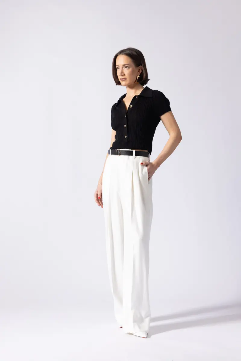 Bolsward Trousers - Straight leg pleated trousers in ivory