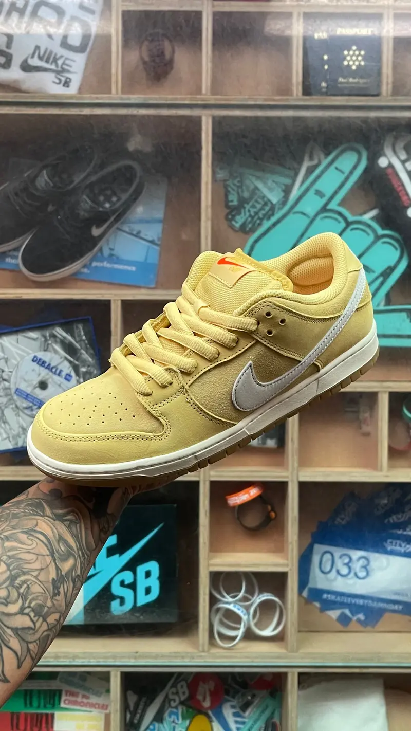 Nike Dunk Low Pro SB “Saturn Gold” FJ1674-700